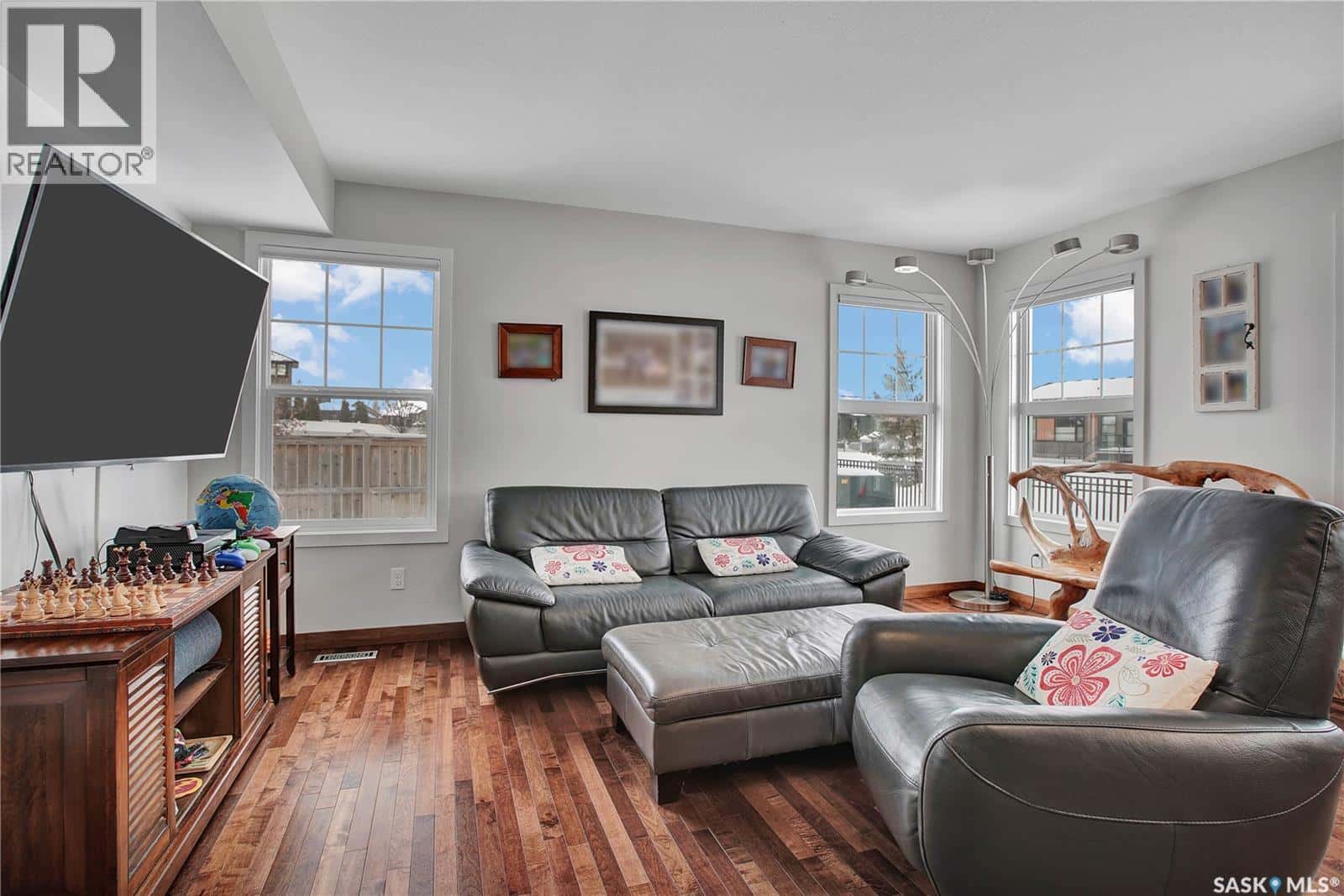 310 2007 Pohorecky CRESCENT — Saskatoon, Saskatchewan - Photo 4 of 31