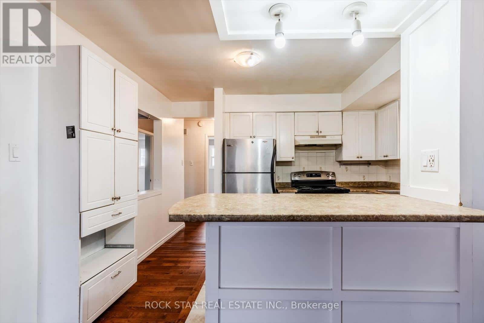 40 JAMIE ANN COURT — Hamilton (Trenholme), Ontario - Photo 5 of 33