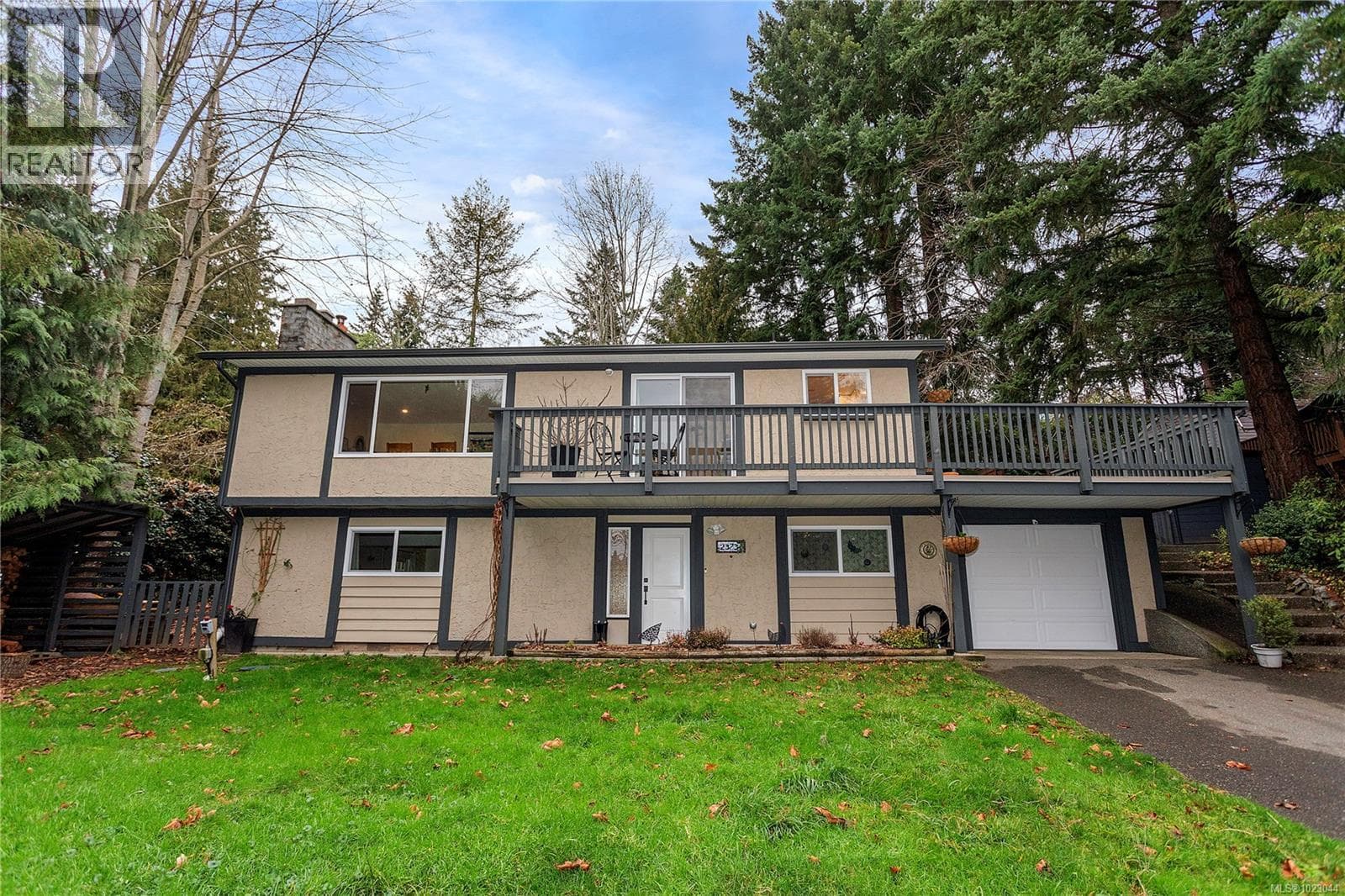 2373 Mcdivitt Dr — Nanoose Bay, British Columbia - Main photo