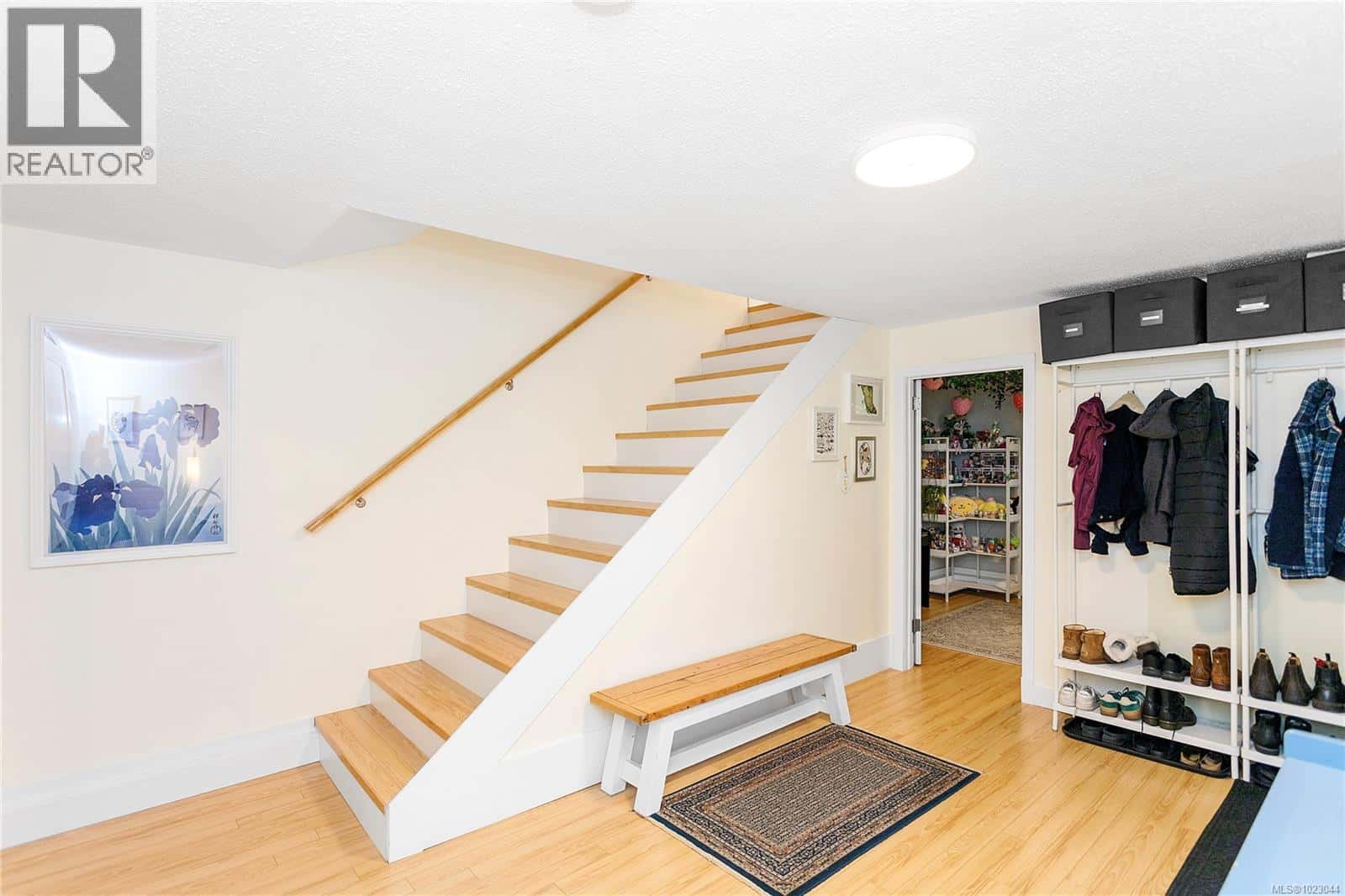 2373 Mcdivitt Dr — Nanoose Bay, British Columbia - Photo 3 of 37