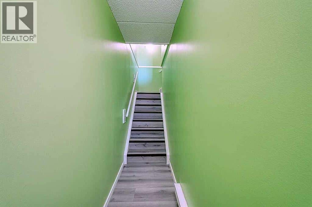 206, 2200 Woodview Drive SW — Calgary, Alberta - Photo 5 of 33