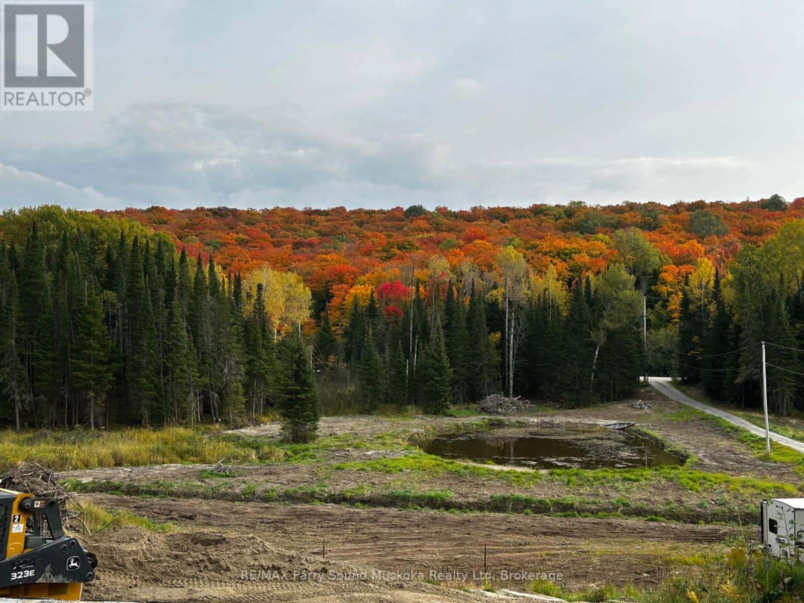 556 HIGHWAY 518 W — Perry, Ontario - Photo 3 of 32