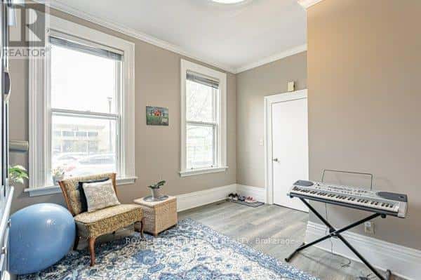 Property - Photo 5 of 27