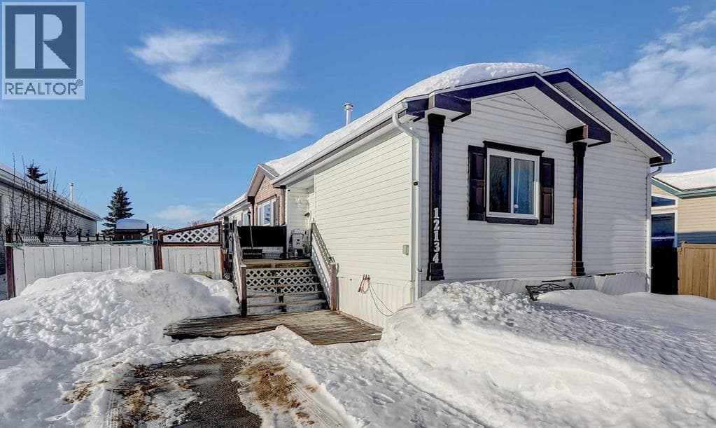 12134 97B Street — Grande Prairie, Alberta - Main photo