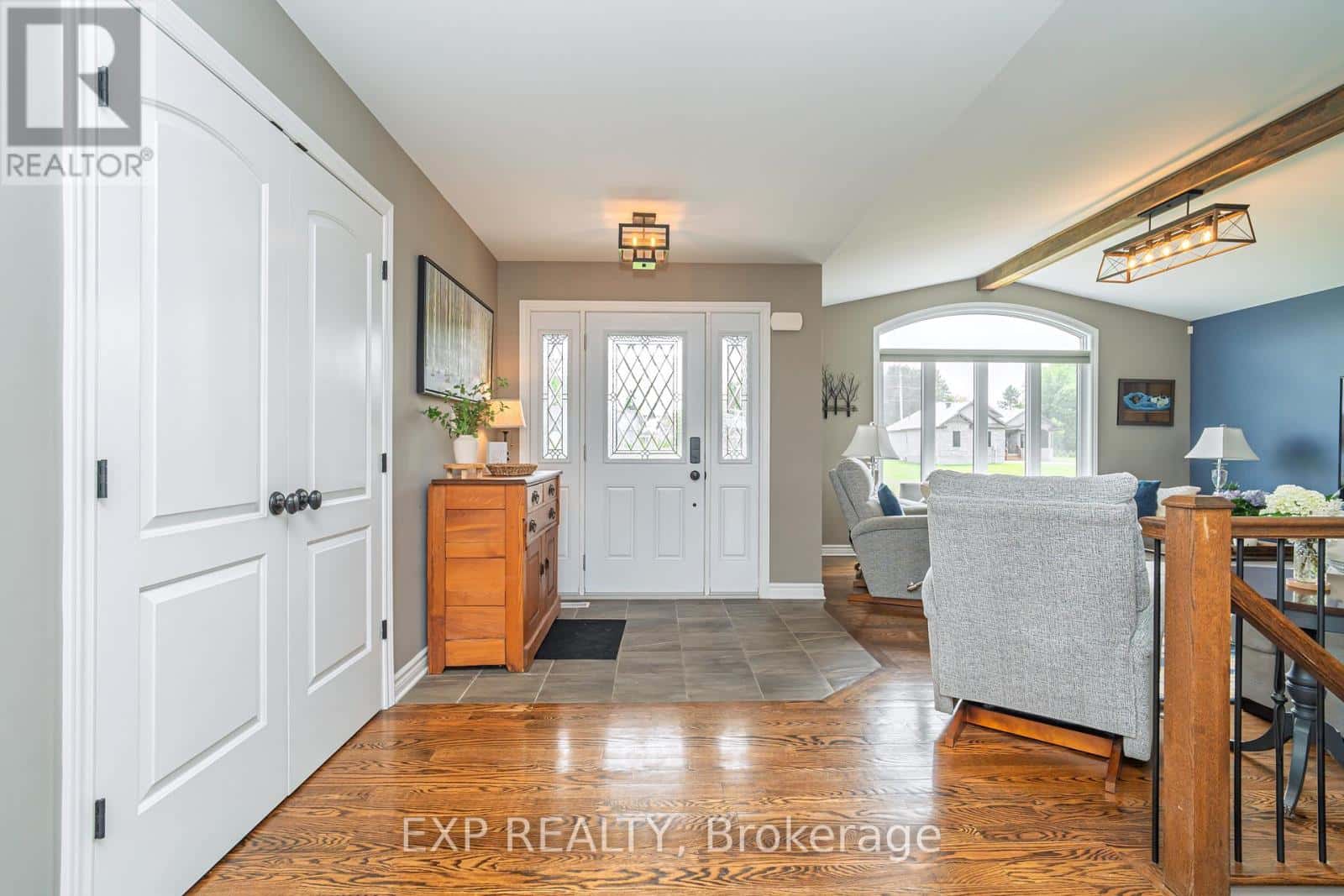 2892 SOUTH NATION WAY — North Dundas, Ontario - Photo 2 of 38