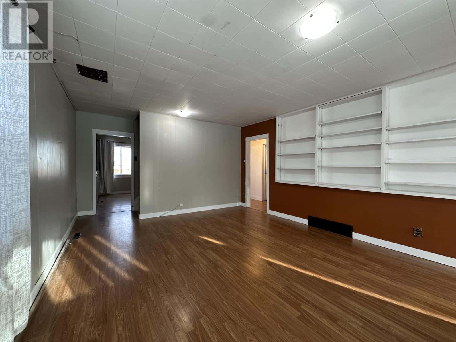 1102 Scott ST — Fort Frances, Ontario - Photo 5 of 39