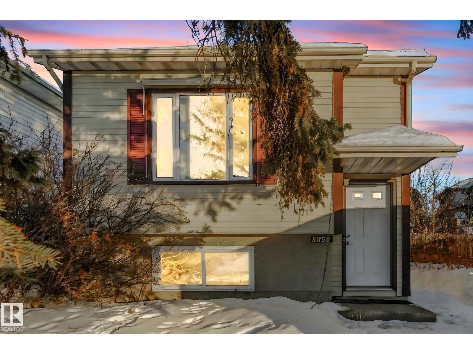 9142 180A AV NW — Edmonton, Alberta - Main photo