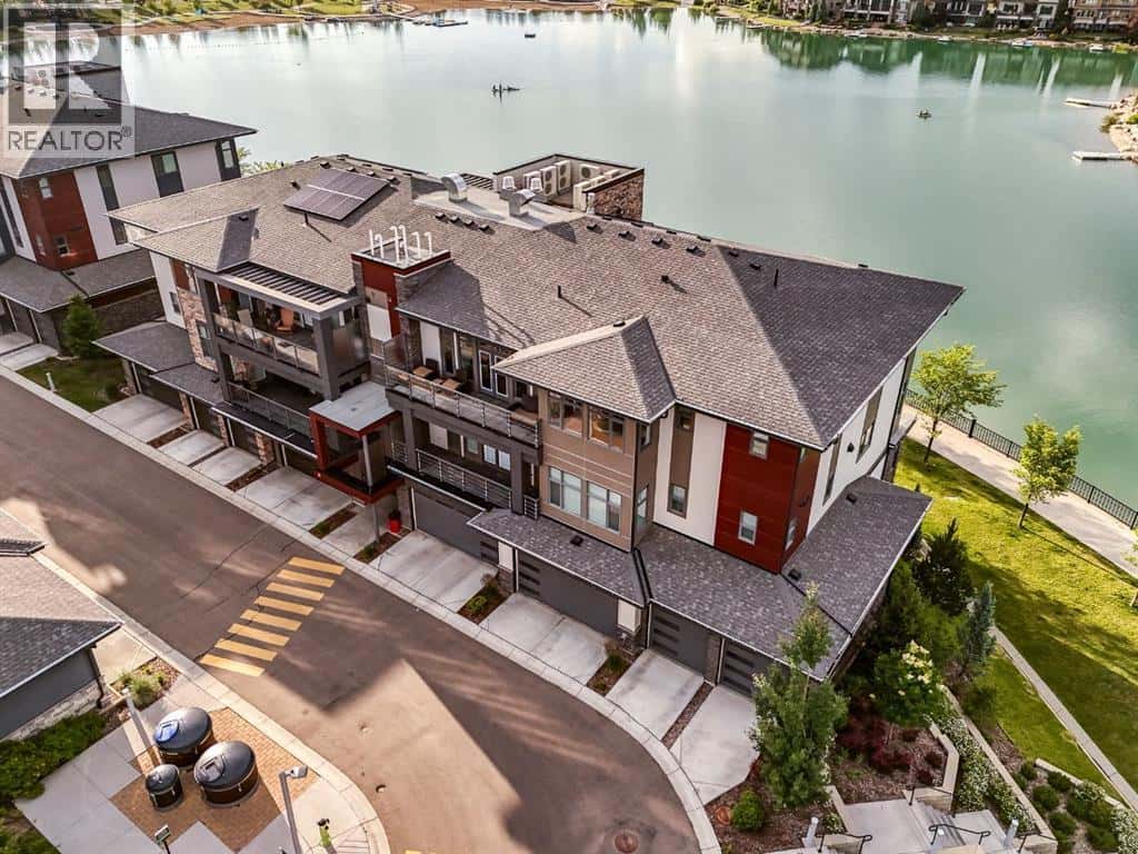 102, 29 Mahogany Circle SE — Calgary, Alberta - Photo 3 of 50