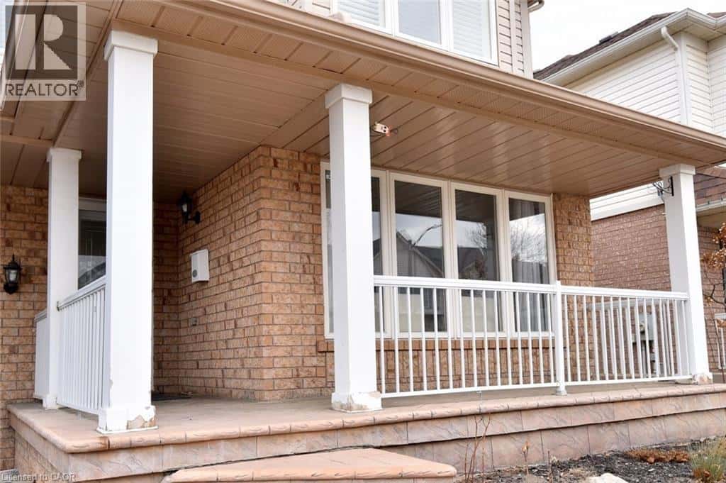 5109 BLUE SPRUCE Avenue — Burlington, Ontario - Photo 2 of 44