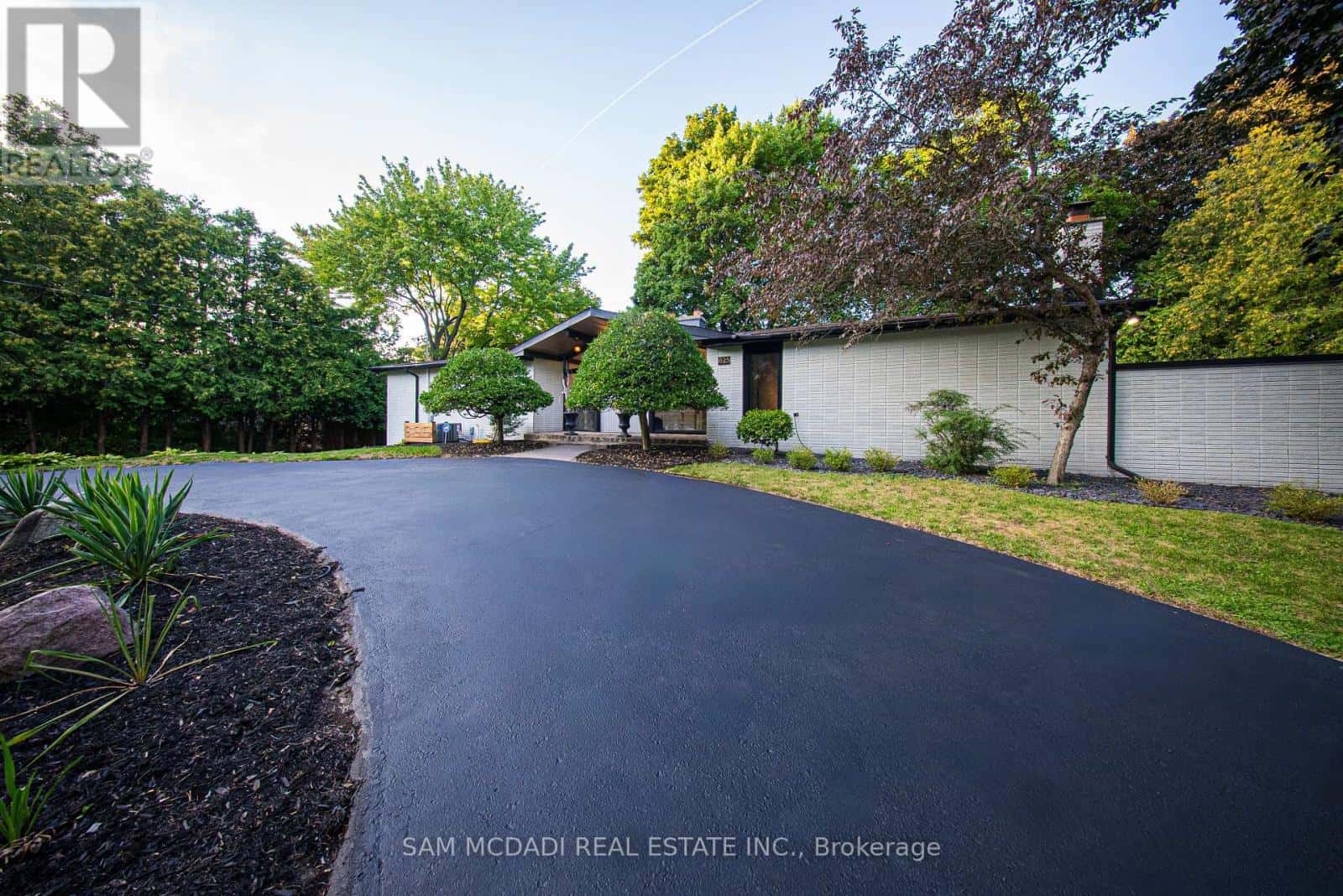 625 SIR RICHARD'S ROAD — Mississauga (Erindale), Ontario - Photo 4 of 41