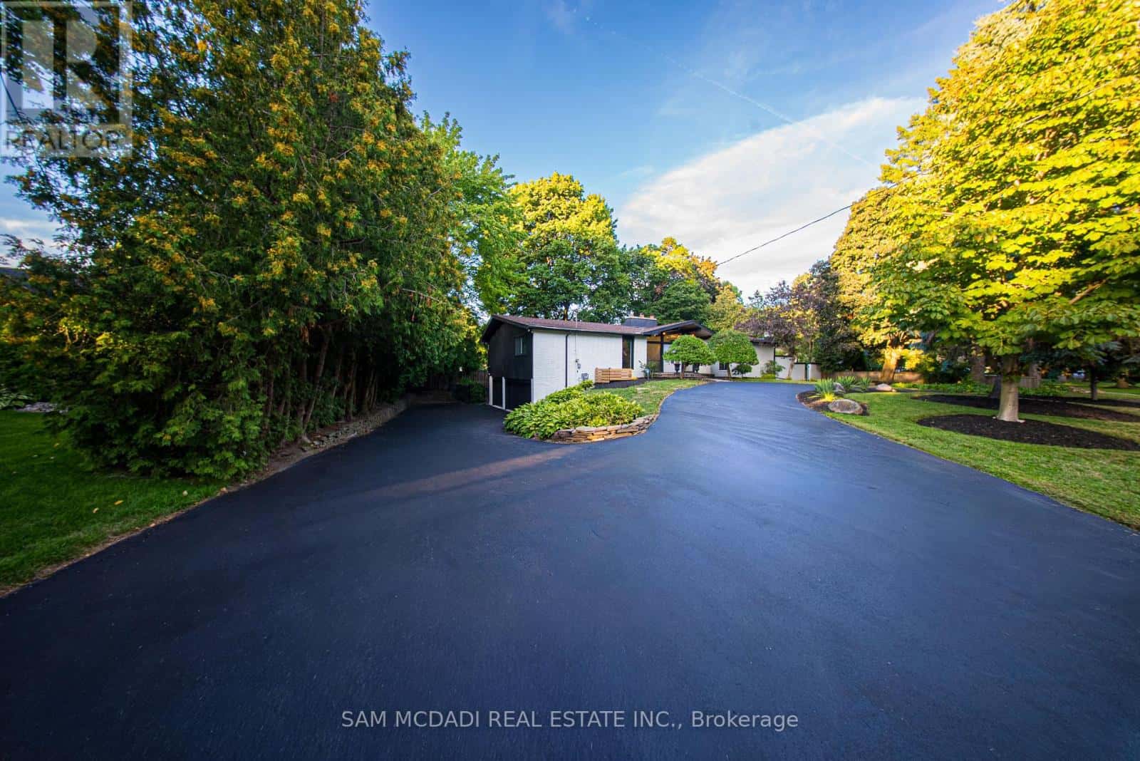 625 SIR RICHARD'S ROAD — Mississauga (Erindale), Ontario - Photo 5 of 41