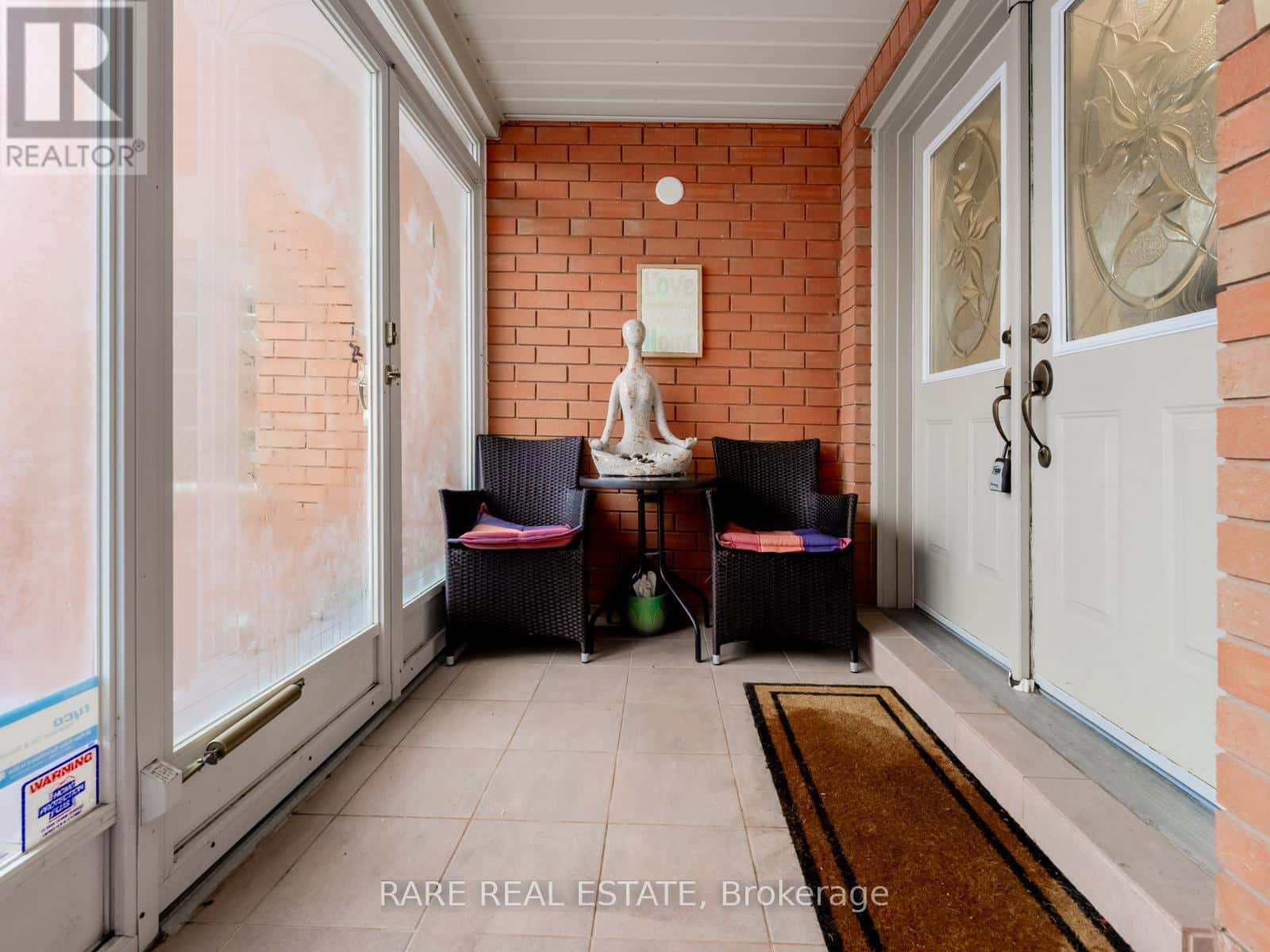 33 SOUTHBEND DRIVE — Brampton (Snelgrove), Ontario - Photo 4 of 40