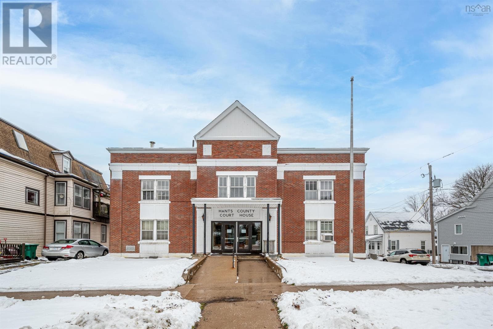 19 Victoria St/240 King Street — Windsor, Nova Scotia - Main photo