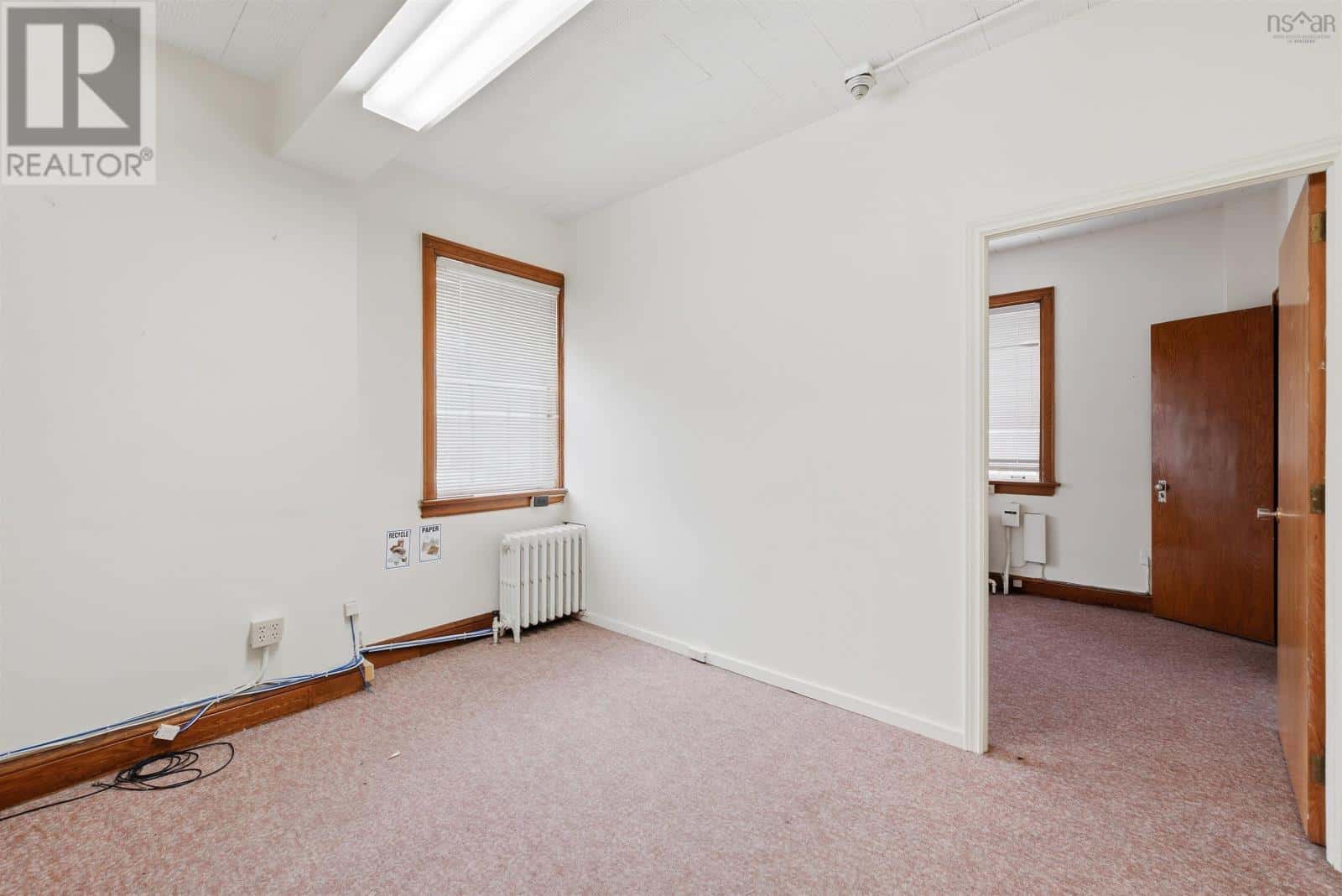 19 Victoria St/240 King Street — Windsor, Nova Scotia - Photo 5 of 31