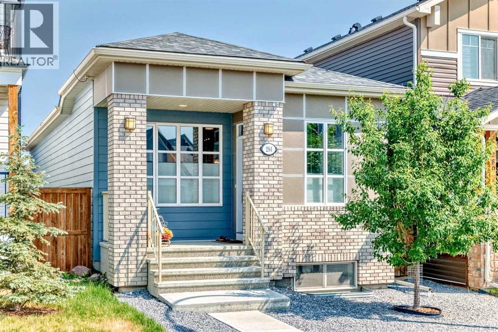 284 Lucas Avenue NW — Calgary, Alberta - Main photo