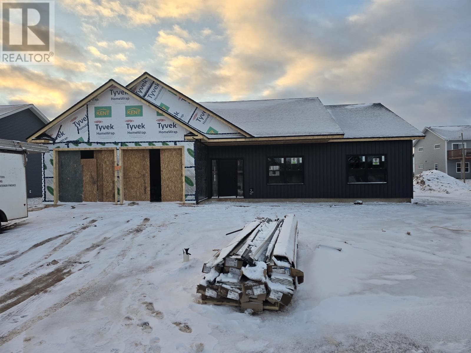 67 KINGSBURGH Avenue — Charlottetown, Prince Edward Island - Main photo