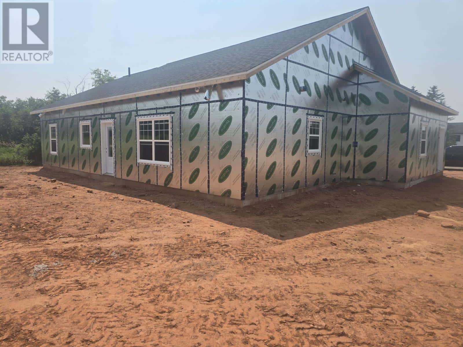 67 KINGSBURGH Avenue — Charlottetown, Prince Edward Island - Photo 5 of 9