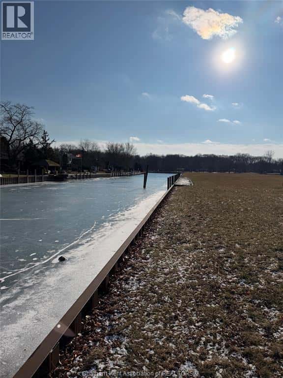 4761 Old River ROAD — St Clair, Ontario - Photo 3 of 5