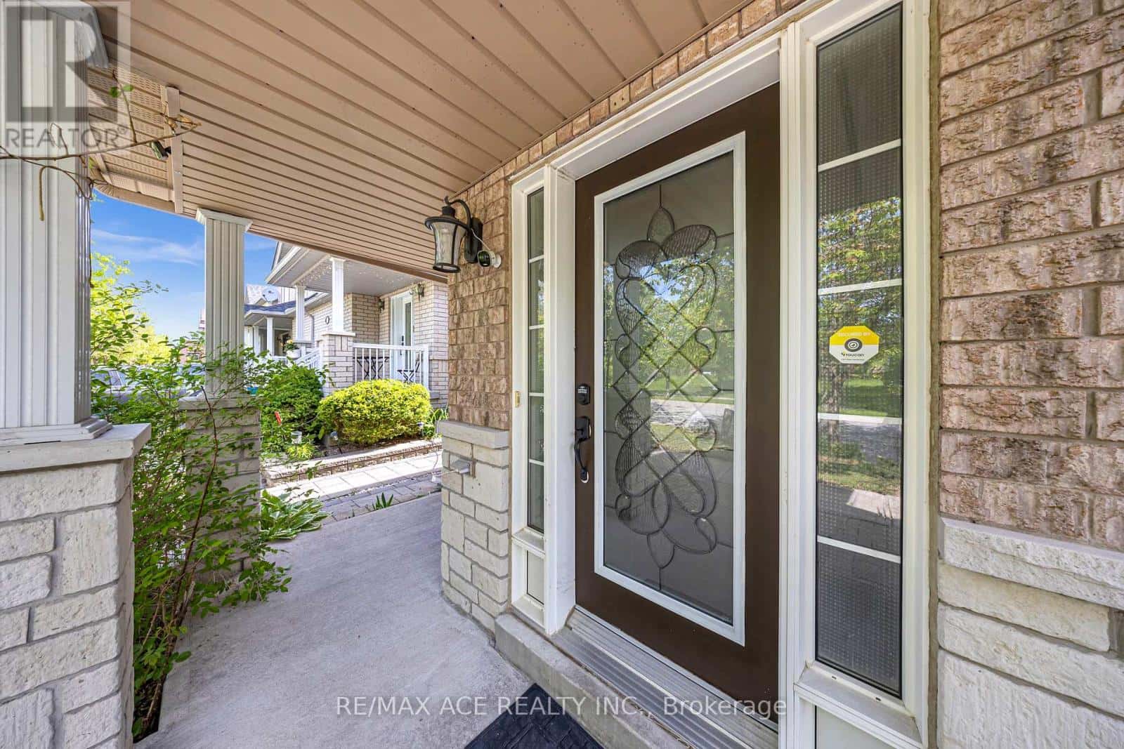 45 HARRY BLAYLOCK DRIVE — Markham (Greensborough), Ontario - Photo 3 of 50