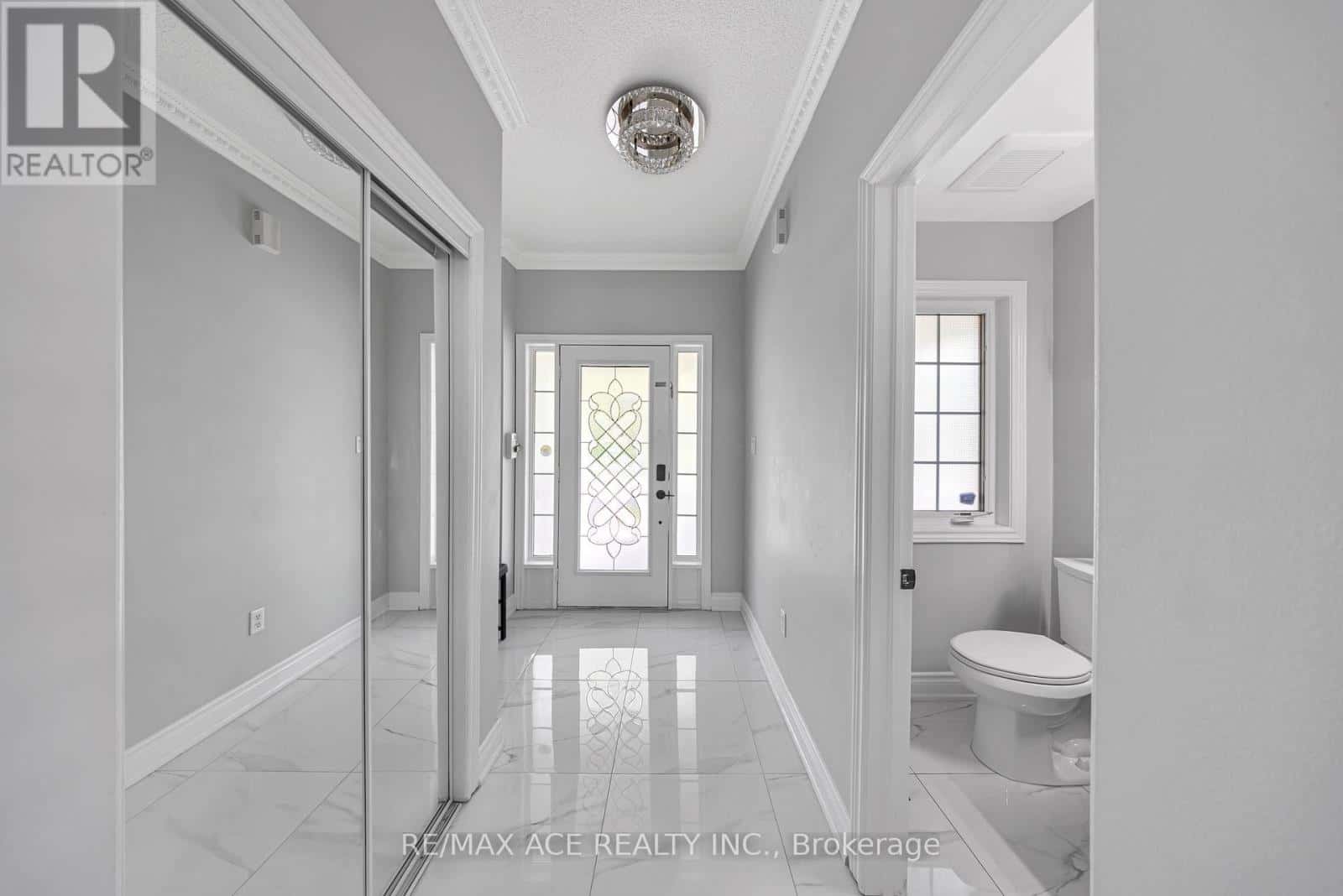 45 HARRY BLAYLOCK DRIVE — Markham (Greensborough), Ontario - Photo 4 of 50