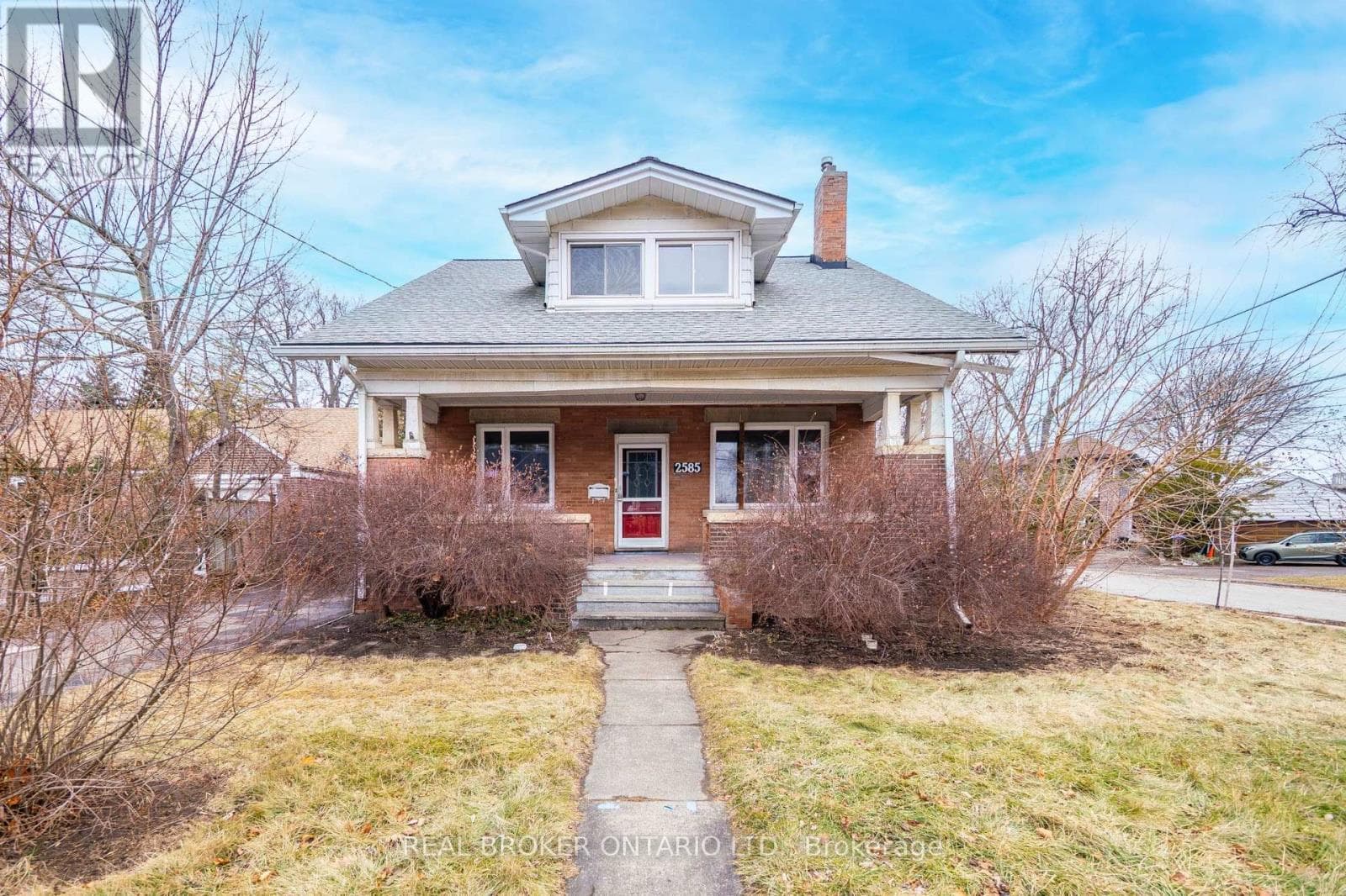 2585 LAKESHORE BOULEVARD W — Toronto (Mimico), Ontario - Main photo