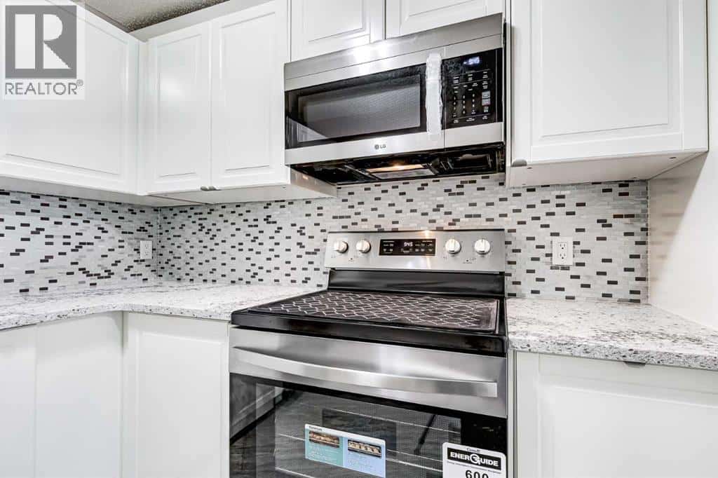 4316 4A Avenue — Calgary, Alberta - Photo 2 of 32