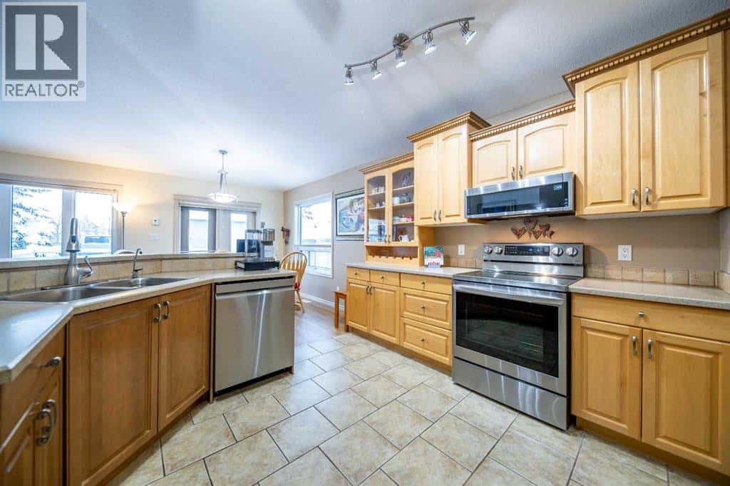 23, 8910 122 Avenue — Grande Prairie, Alberta - Photo 3 of 26