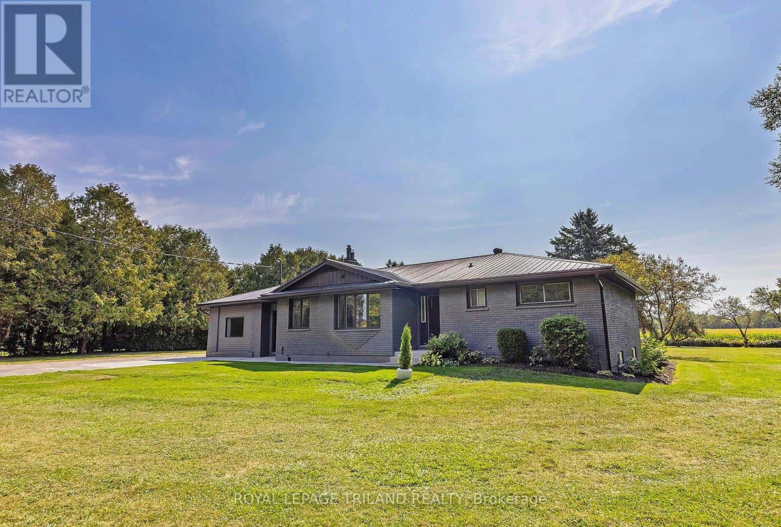 829 AVON DRIVE — Malahide, Ontario - Photo 3 of 48