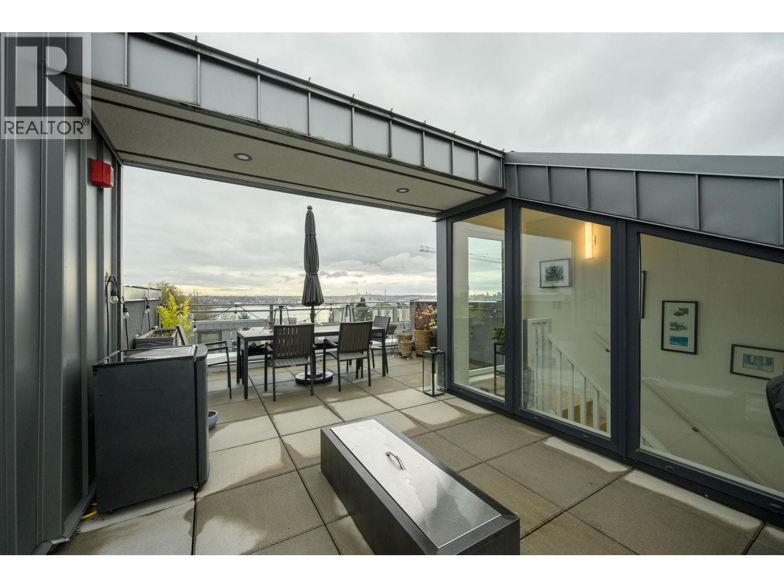 206 649 E 3RD STREET — North Vancouver, British Columbia - Main photo