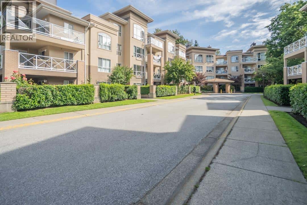 308 2551 PARKVIEW LANE — Port Coquitlam, British Columbia - Photo 5 of 25