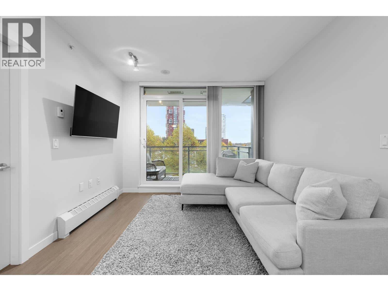 511 3281 E KENT AVENUE NORTH AVENUE — Vancouver, British Columbia - Photo 2 of 40