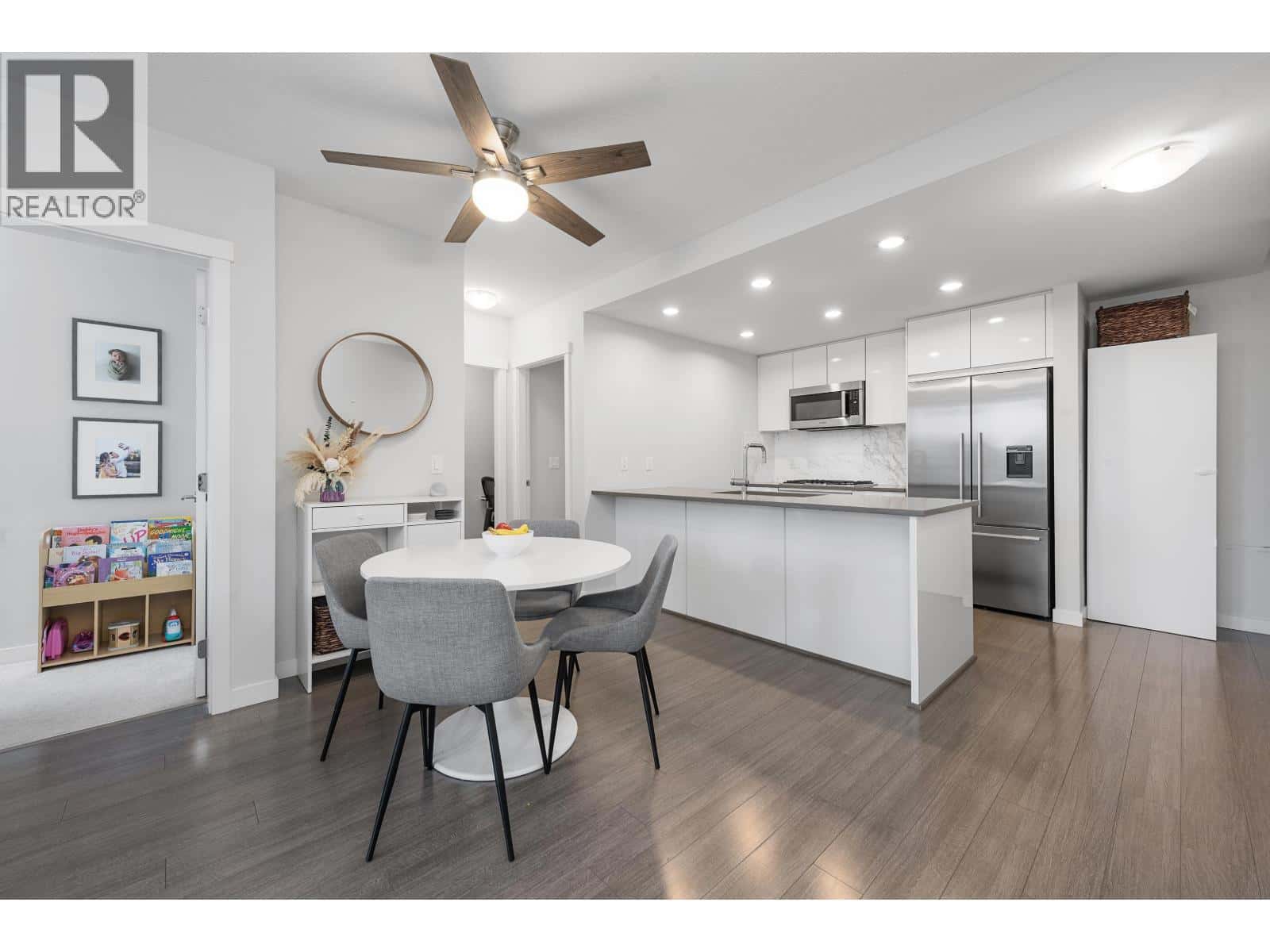 511 3281 E KENT AVENUE NORTH AVENUE — Vancouver, British Columbia - Photo 4 of 40