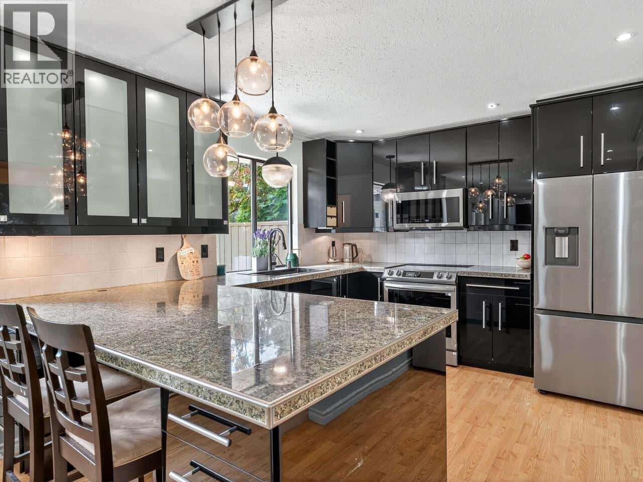 1131 LOMBARDY DRIVE — Port Coquitlam, British Columbia - Photo 4 of 23