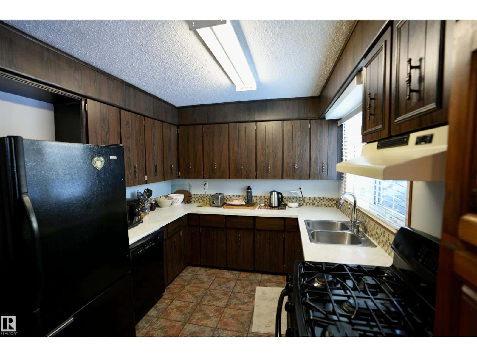 203 58512 SEC 881 — Rural St. Paul County, Alberta - Photo 2 of 52