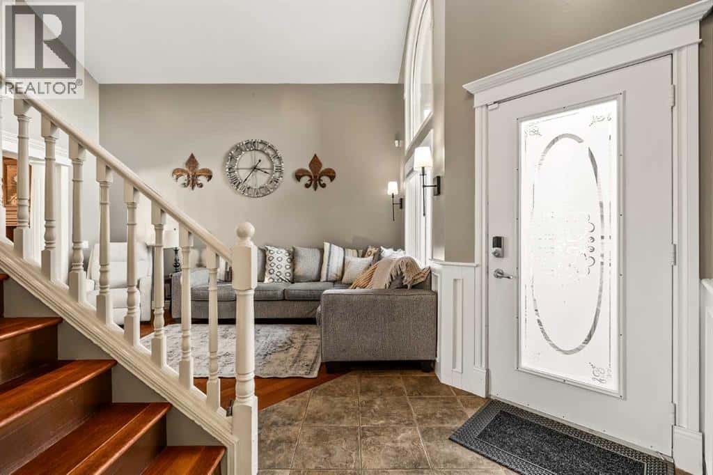 25 McKinley Bay SE — Calgary, Alberta - Photo 3 of 50