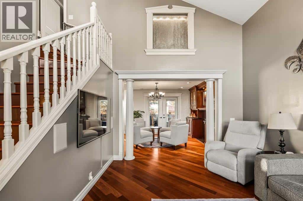 25 McKinley Bay SE — Calgary, Alberta - Photo 5 of 50