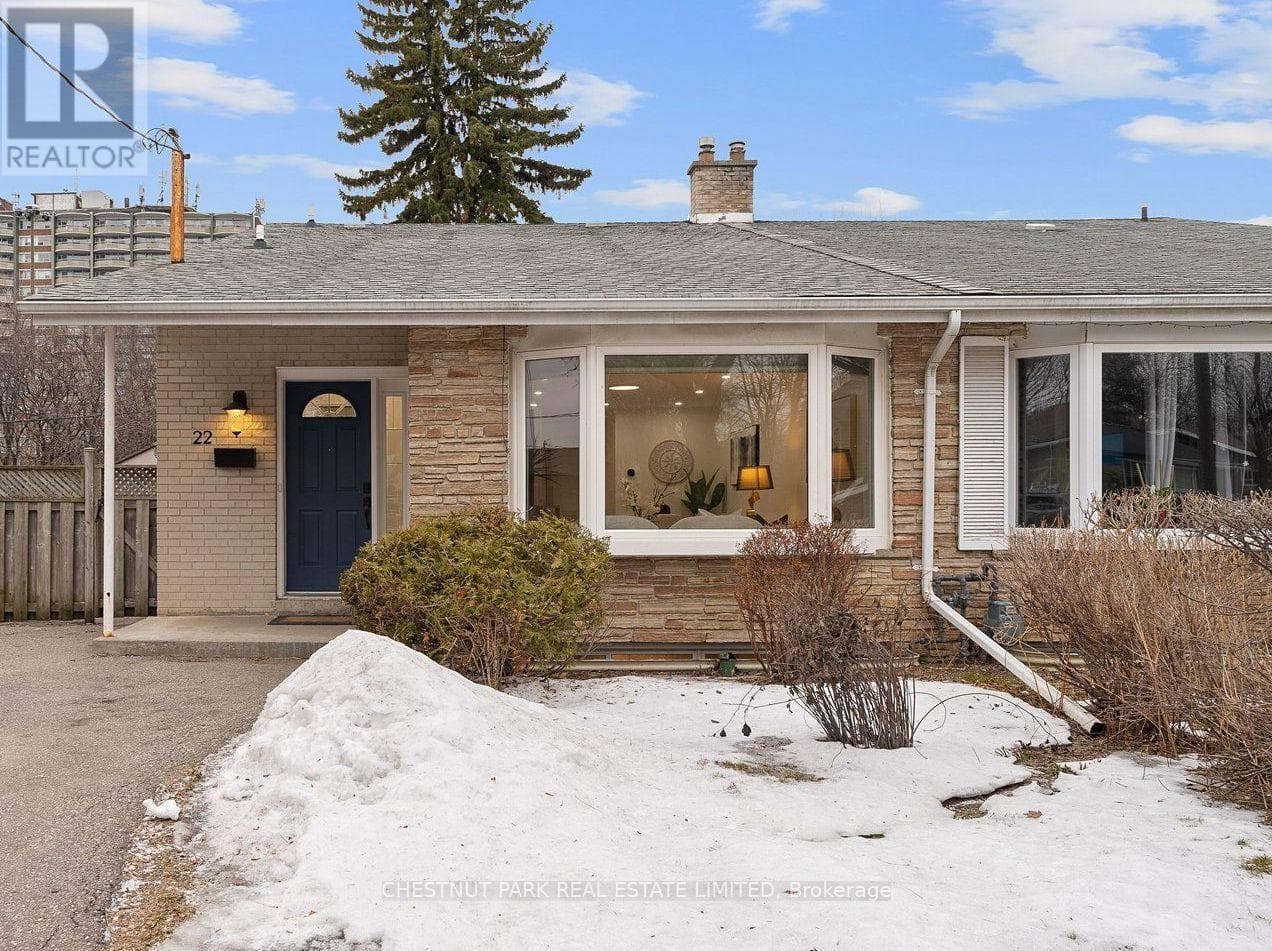 22 MARBURY CRESCENT — Toronto (Parkwoods-Donalda), Ontario - Main photo