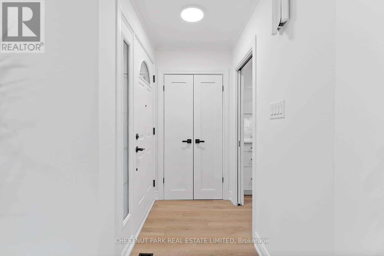 22 MARBURY CRESCENT — Toronto (Parkwoods-Donalda), Ontario - Photo 5 of 47