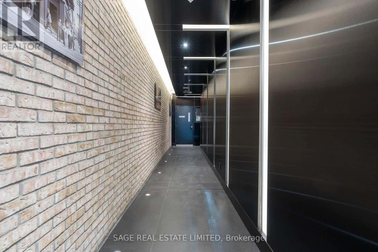 903 - 39 SHERBOURNE STREET — Toronto (Moss Park), Ontario - Photo 2 of 30