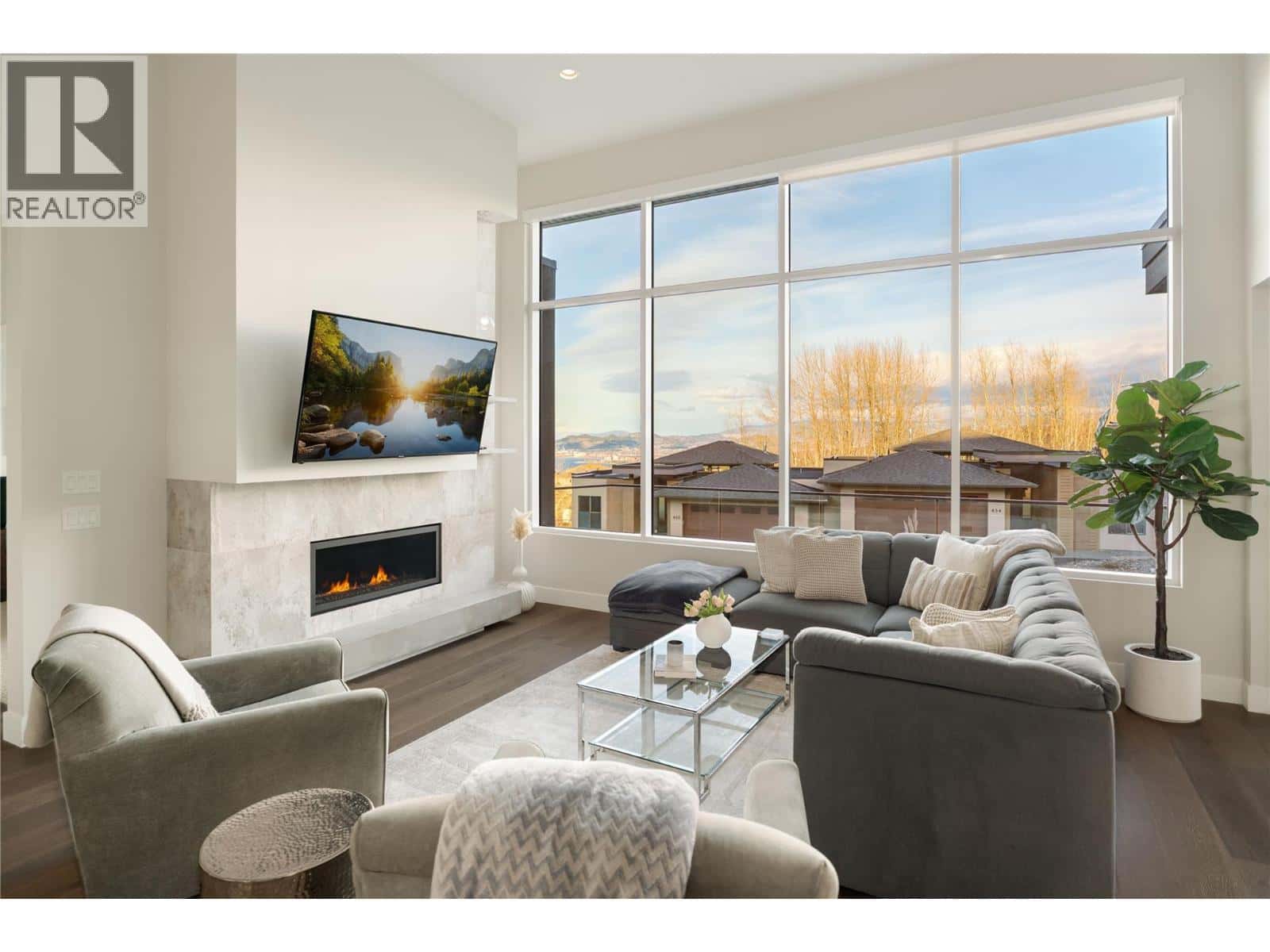 456 Sparrow Hawk Court — Kelowna, British Columbia - Photo 5 of 36