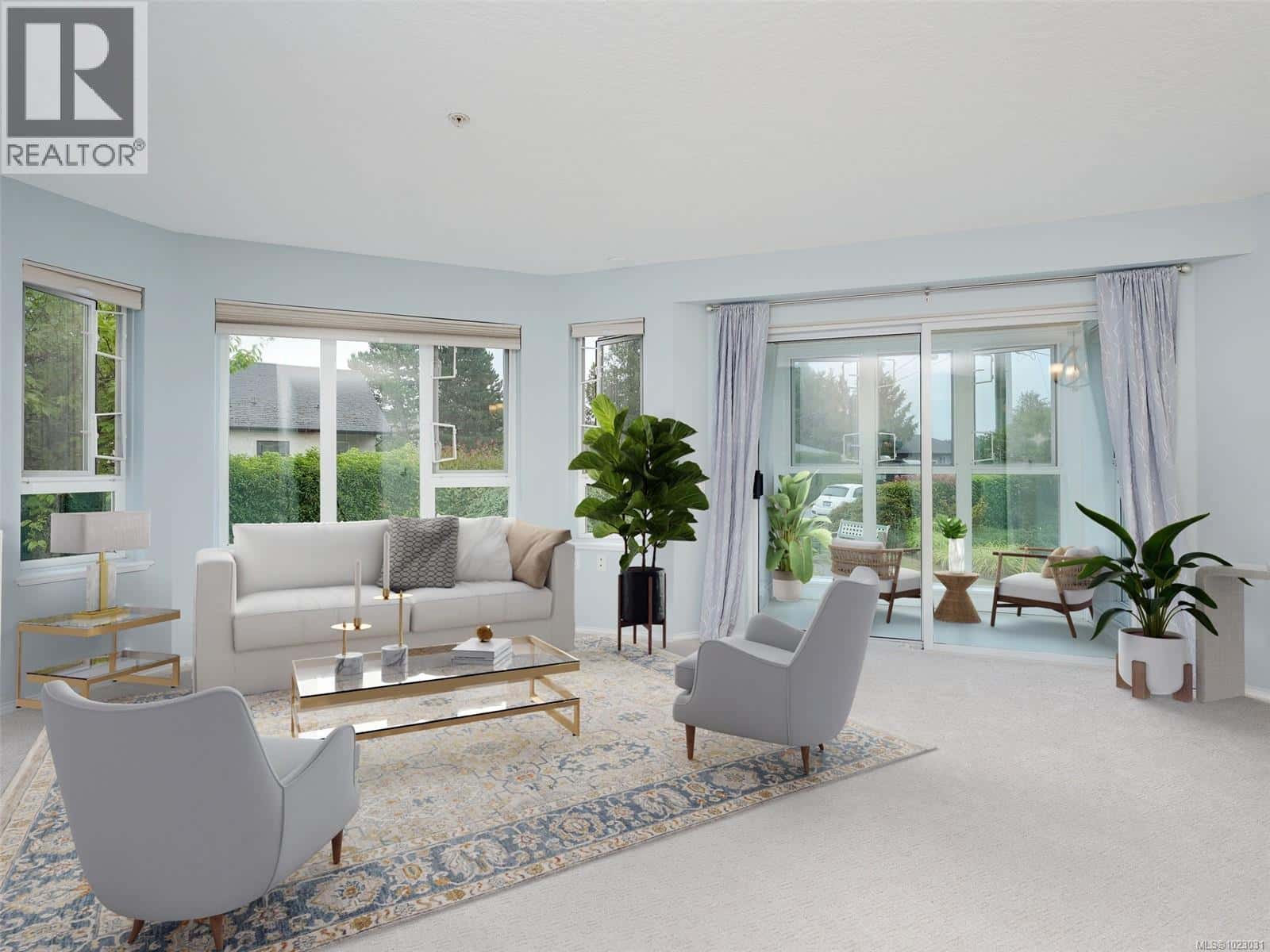 206 1521 Church Ave — Saanich, British Columbia - Photo 2 of 33