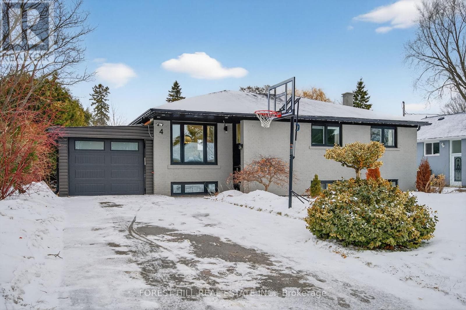 4 HOLMAN CRESCENT — Aurora (Aurora Highlands), Ontario - Main photo