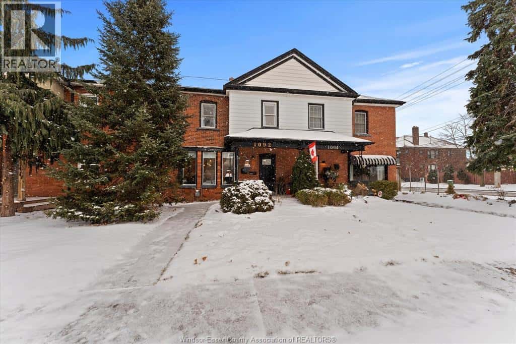 1092 MONMOUTH — Windsor, Ontario - Photo 5 of 41