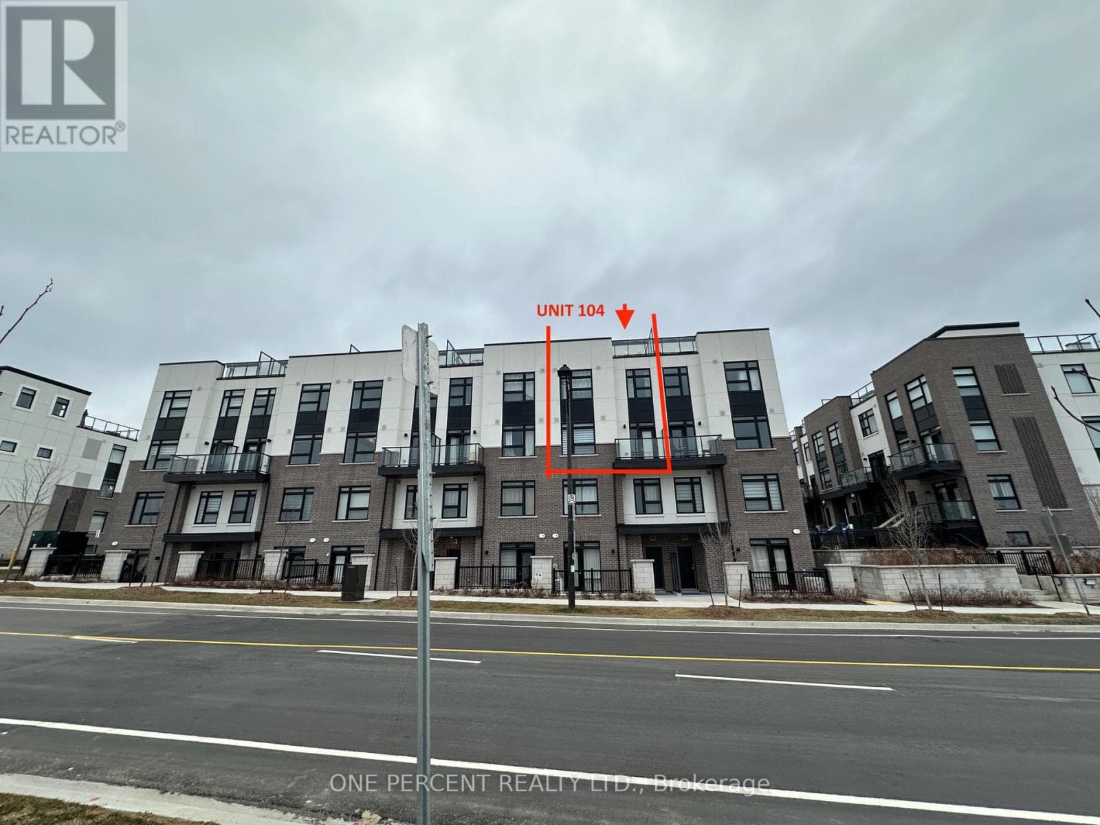 104 - 1589 ROSE WAY — Milton (CB Cobban), Ontario - Main photo