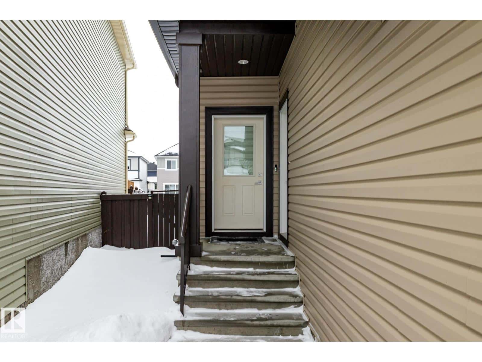 9327 COOPER BEND BN SW — Edmonton, Alberta - Photo 2 of 57