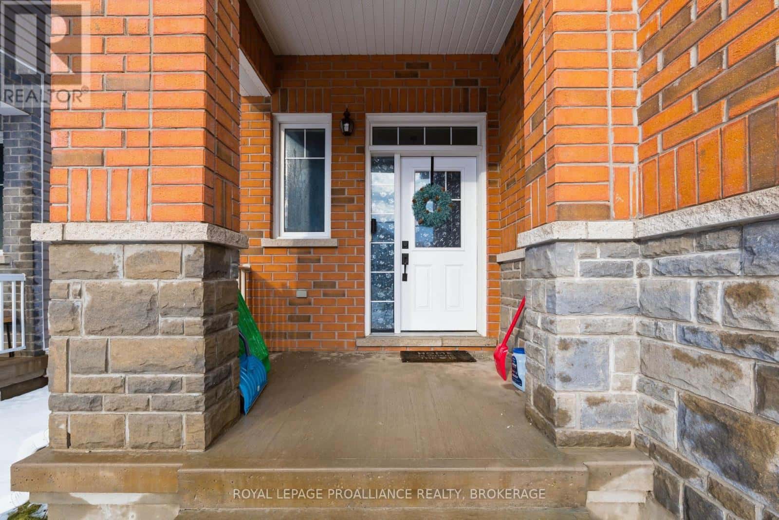 316 JANETTE STREET — Kingston (City Northwest), Ontario - Photo 5 of 47