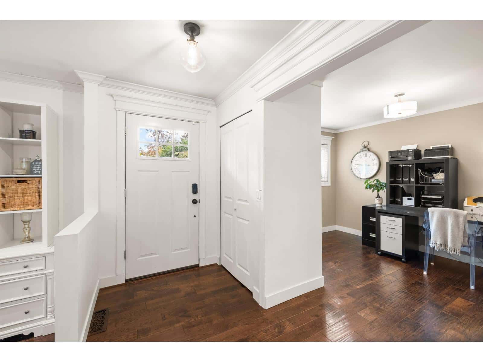 4951 199A STREET — Langley, British Columbia - Photo 5 of 40