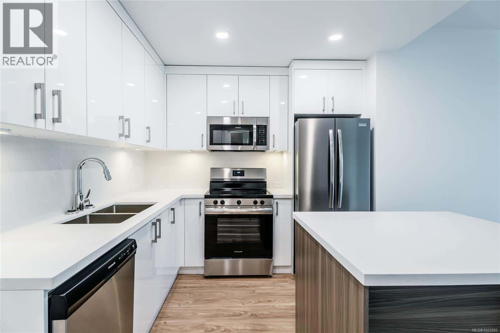 407 6320 Sentinal Dr — Nanaimo, British Columbia - Photo 4 of 21