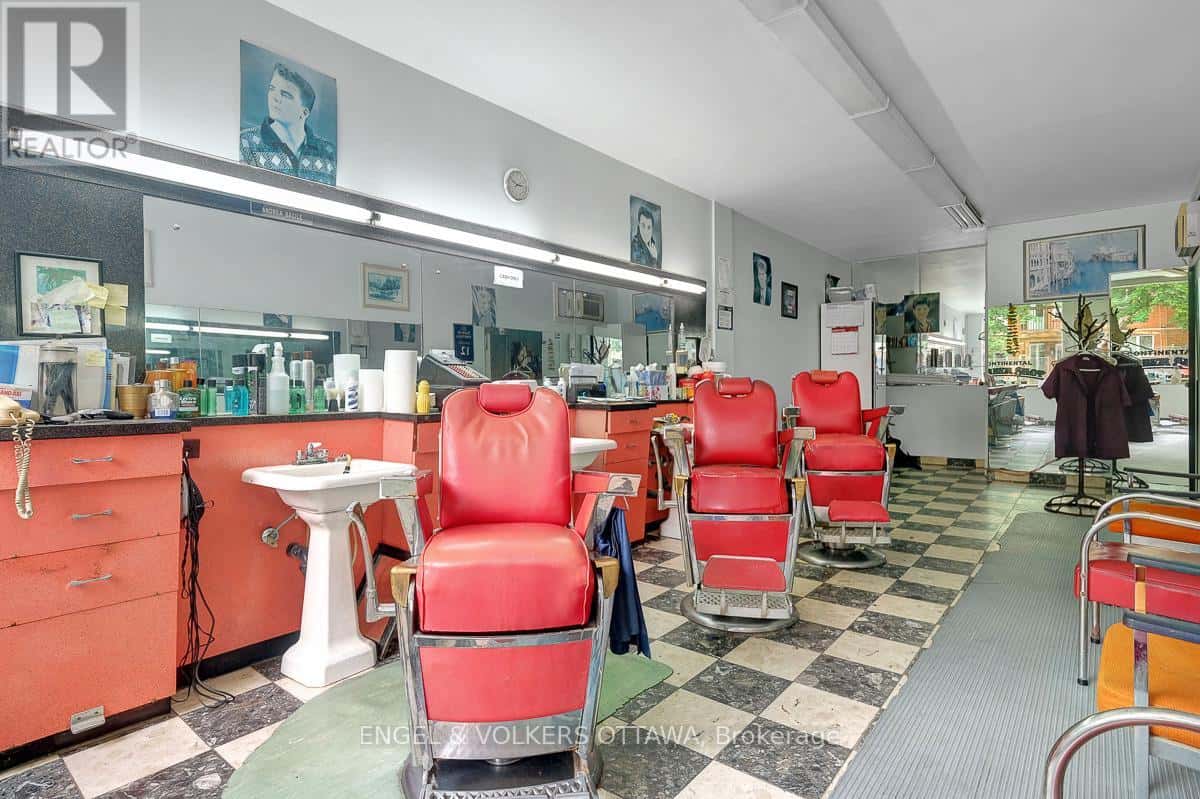 258 KENT STREET — Ottawa, Ontario - Photo 3 of 33