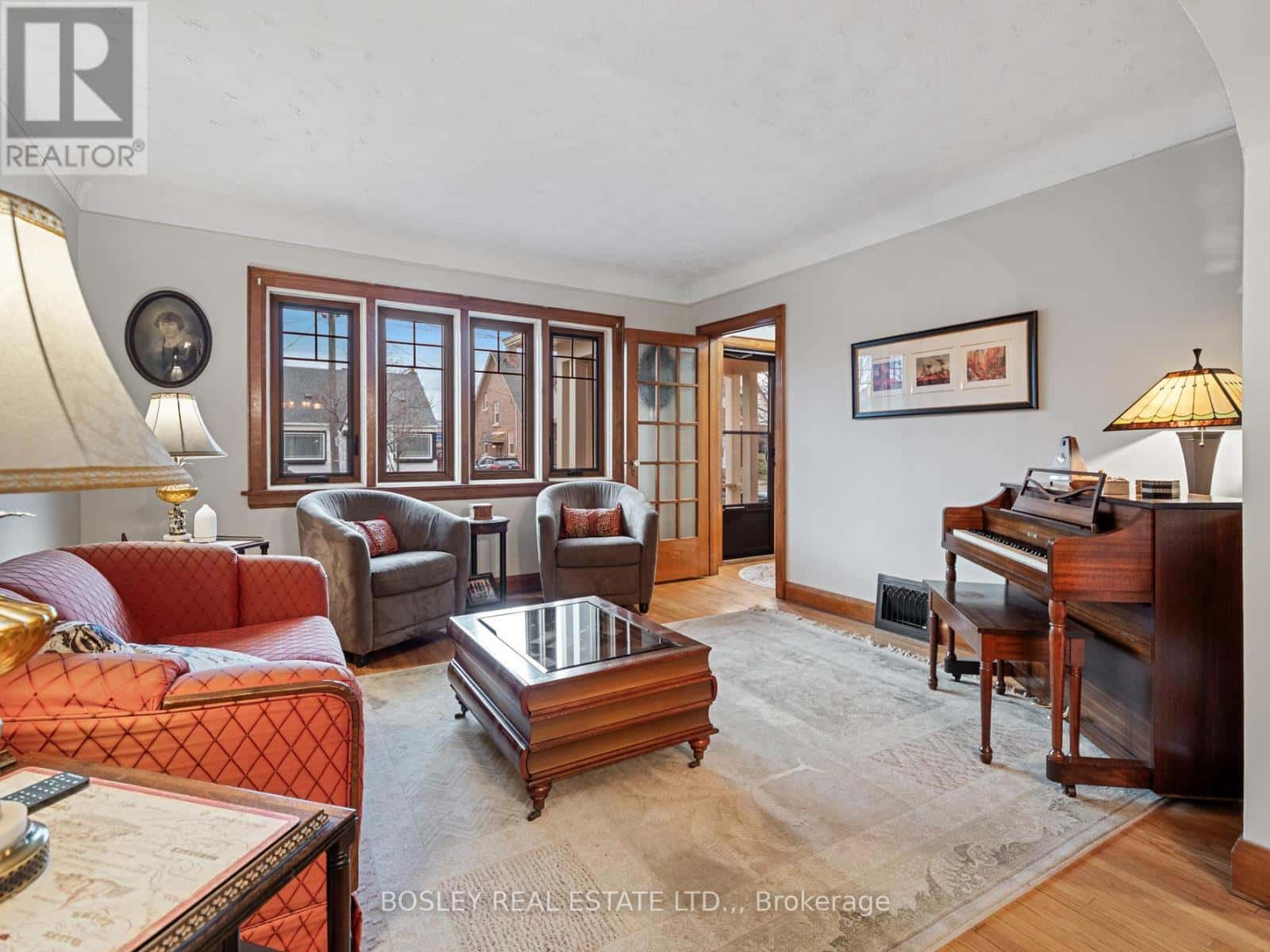 30 SPRUCE STREET — St. Catharines (Downtown), Ontario - Photo 2 of 34